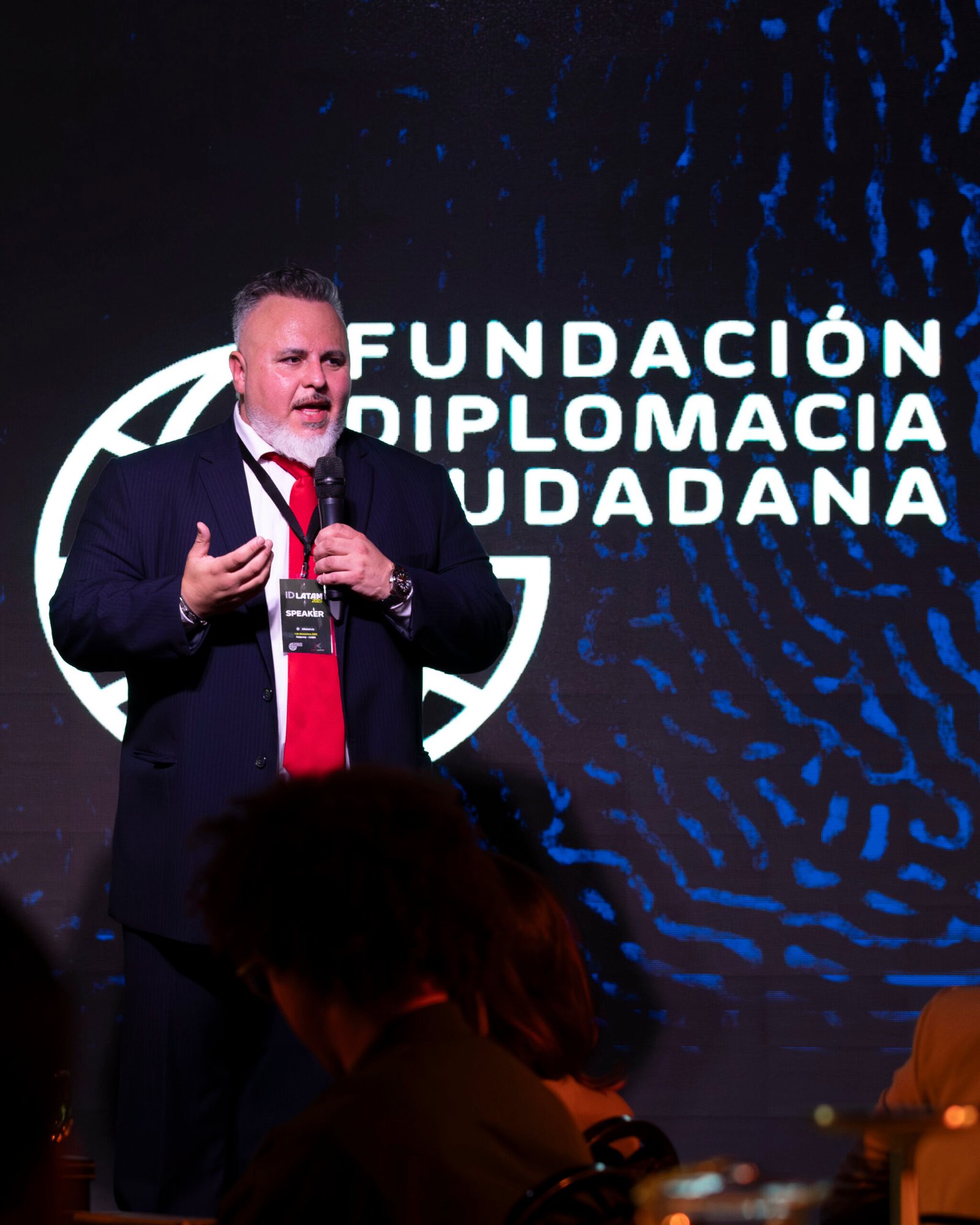 Fernando Leon Fernando Leon